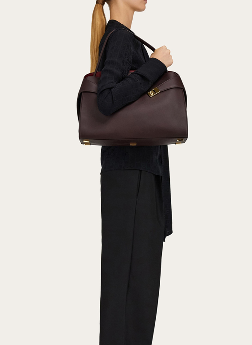 Чанта 'Hug' Ferragamo (L)