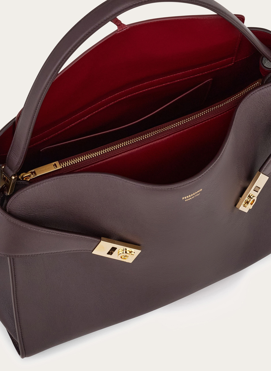 Чанта 'Hug' Ferragamo (L)