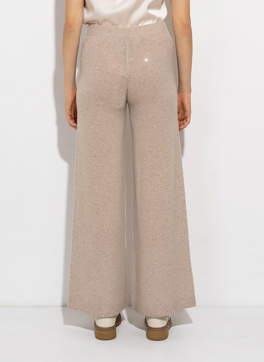 D.Exterior wool blend trousers