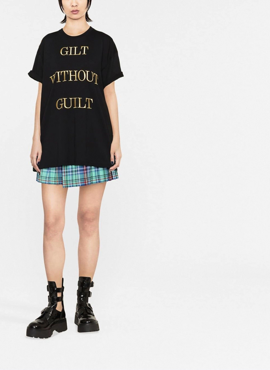 Тишърт с бродиран слоган Moschino