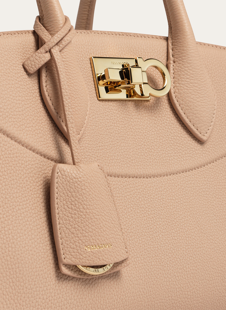 Ferragamo Studio Soft bag (M) Dusty Pink