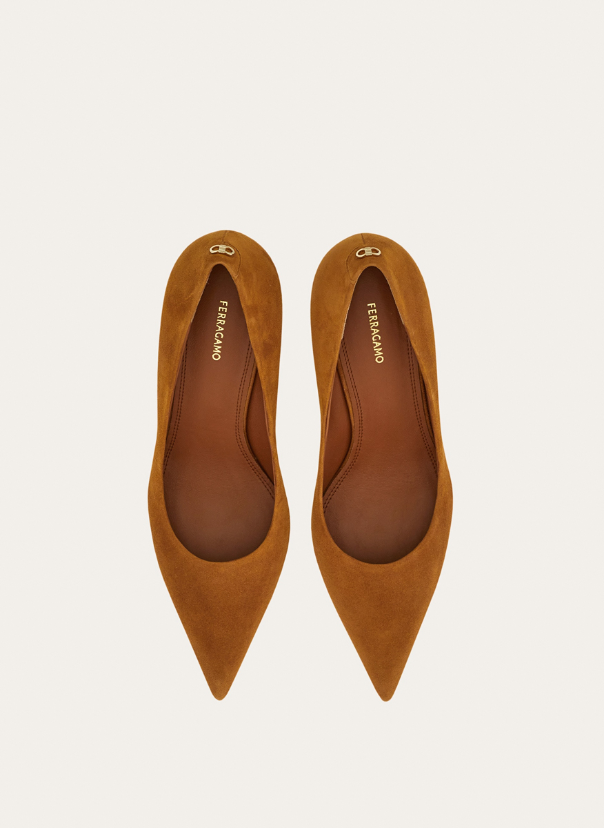 Велурени обувки на ток Ferragamo