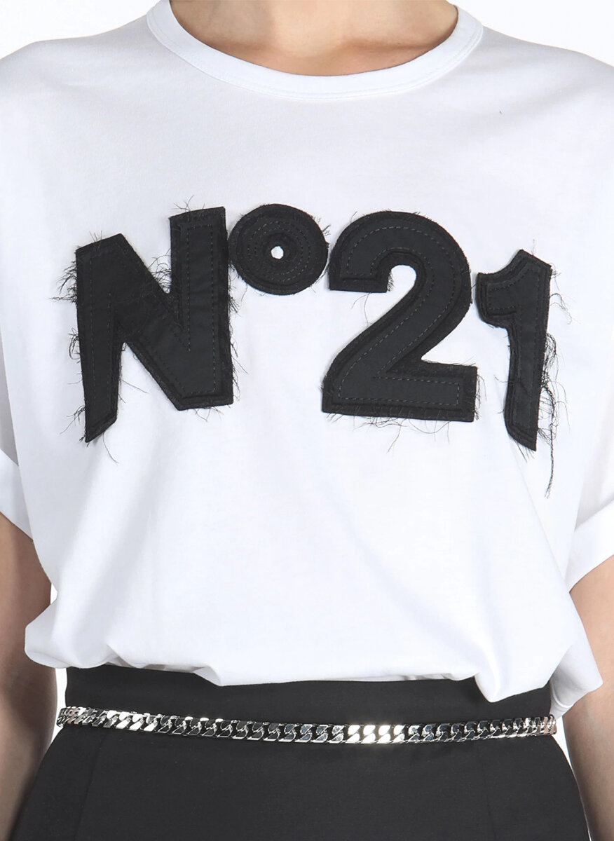 Тишърт с лого Nº21