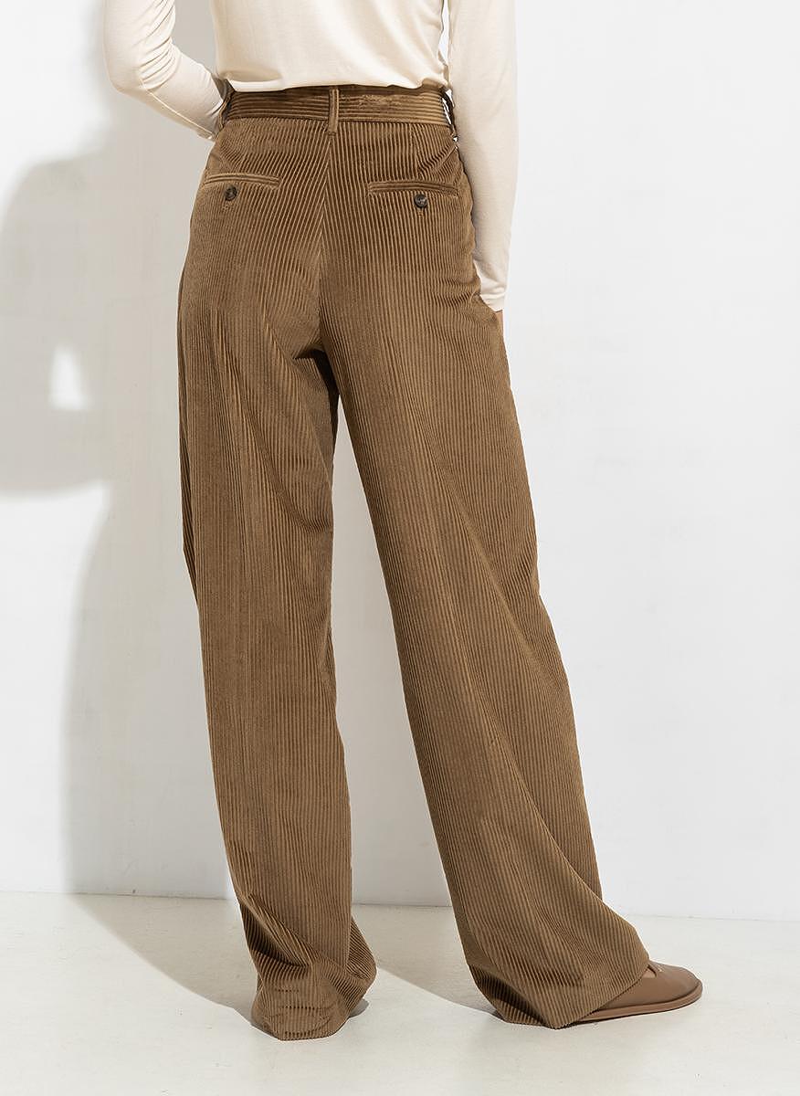 Кадифен панталон Weekend Max Mara Lusso
