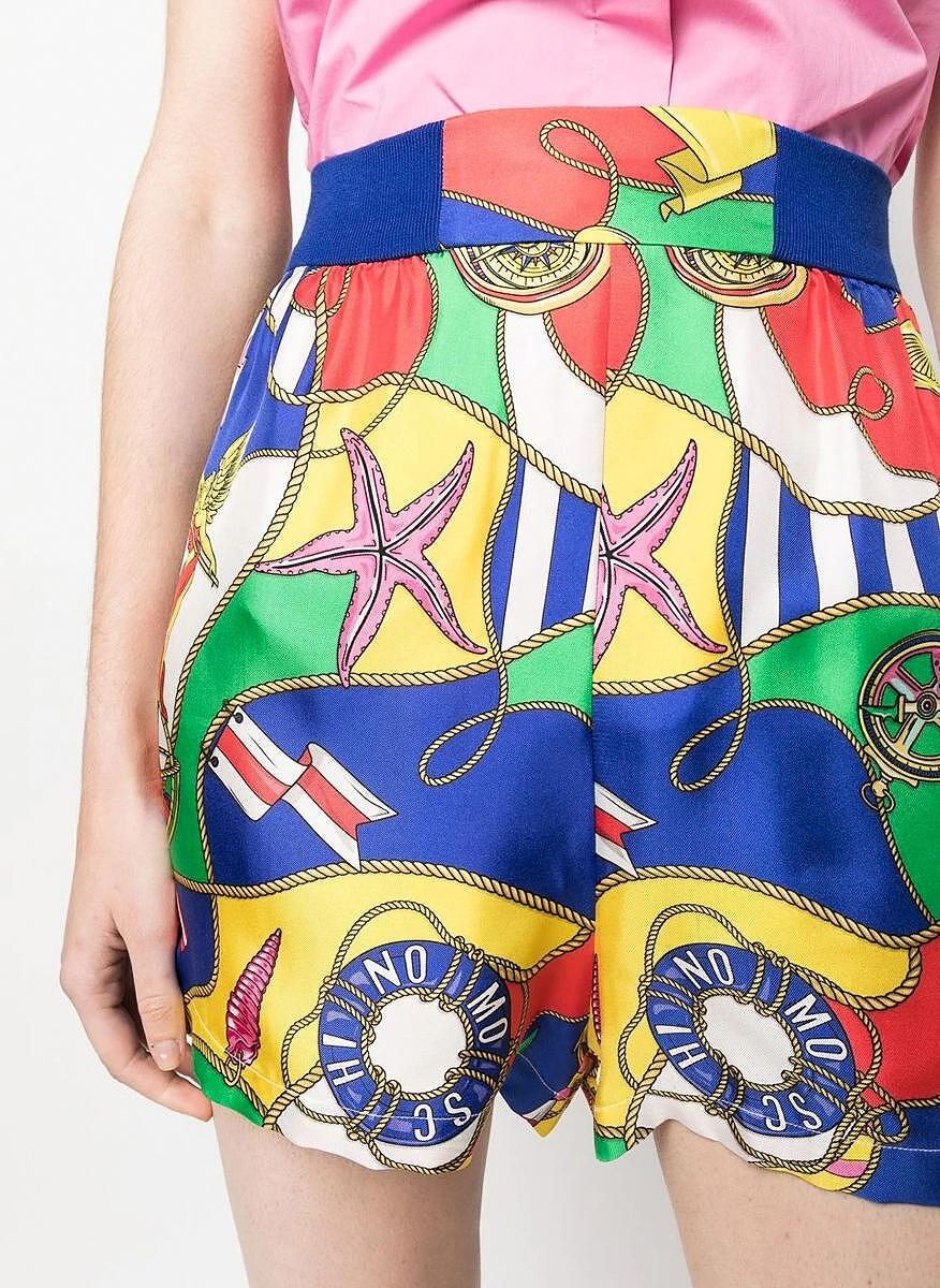 Къс панталон от коприна Moschino