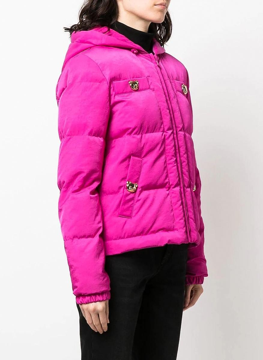 Капитонирано яке Moschino