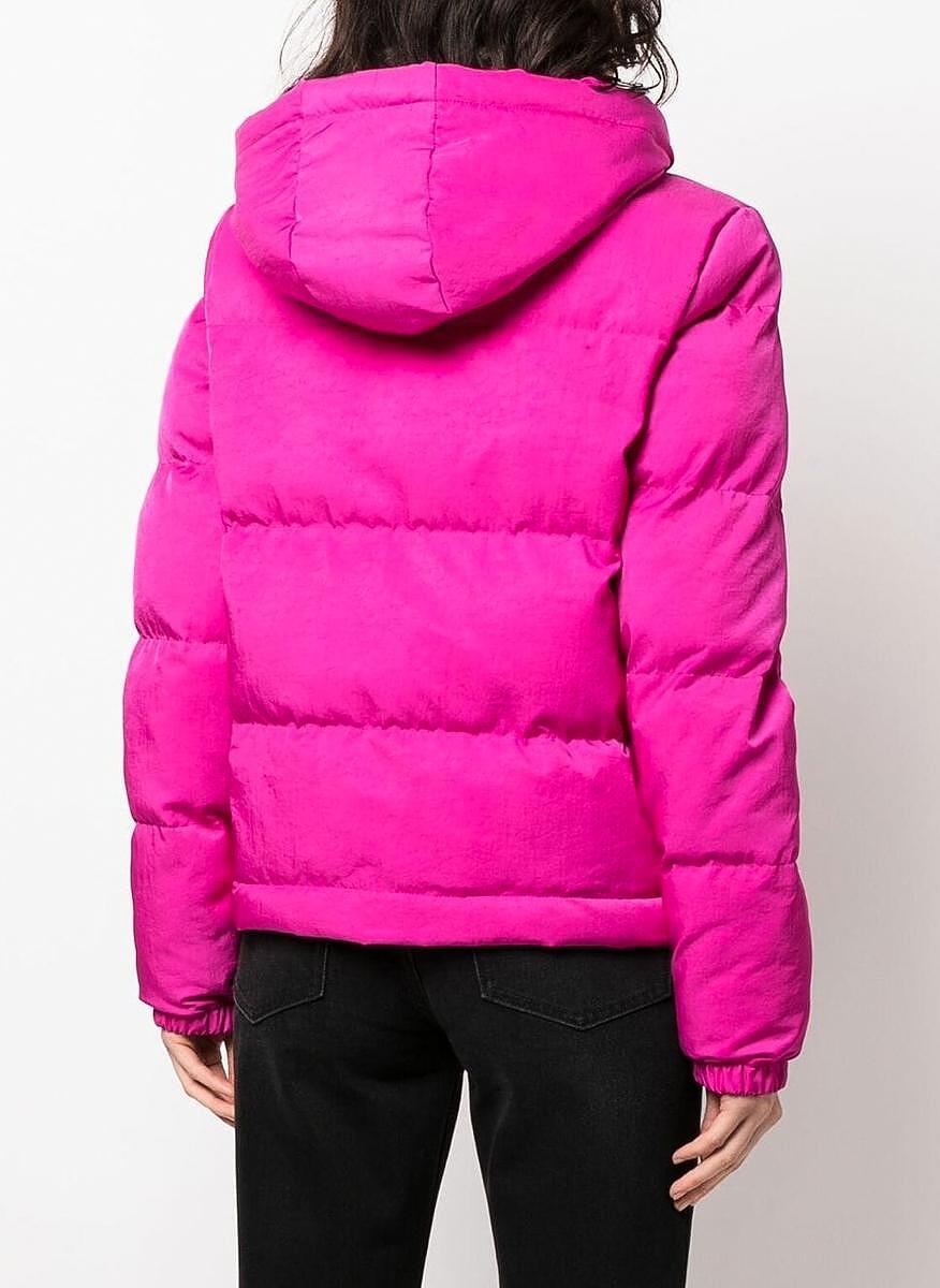 Капитонирано яке Moschino