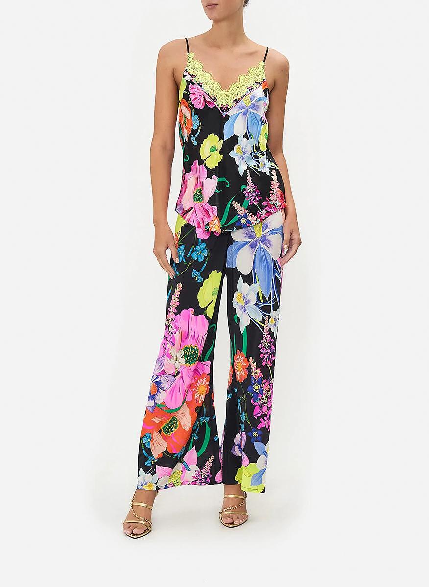 Топ 'Away With The Fairies' Camilla