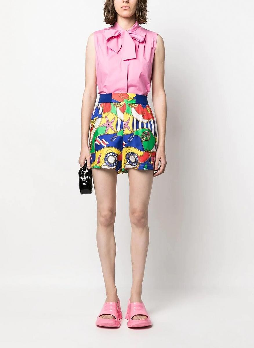 Къс панталон от коприна Moschino